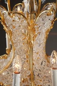 CRYSTAL AND GILT BRONZE CHANDELIER, LATE 19TH CENTURY
