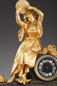 PENDULE HORLOGE "ESMERALDA" OU "LA DANSEUSE AU TAMBOURIN"