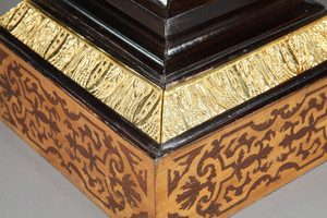 Gaine de style Boulle en marqueterie