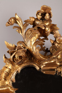 VENITIAN GILDED WOOD MIRROR WITH BRACKETS, 18TH CENTURY