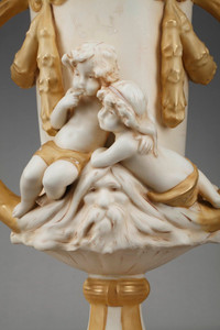 Paire de vases Royal Dux en porcelaine d'époque Art nouveau