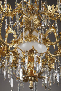 CRYSTAL, GLASS AND BRONZE CHANDELIER WITH 18 LIGHTS