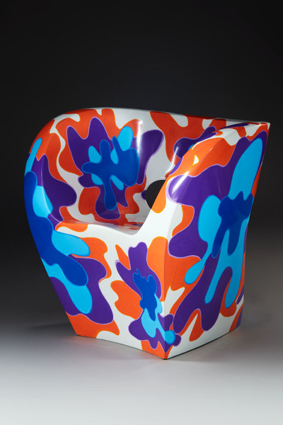 Pièce de design unique décorée à la main