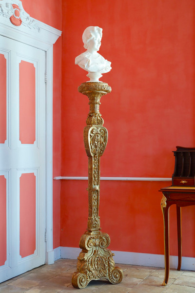 REGENCE STYLE GILT WOODEN TORCH STAND