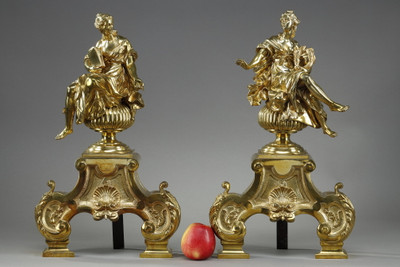 Par de morillos de bronce dorado