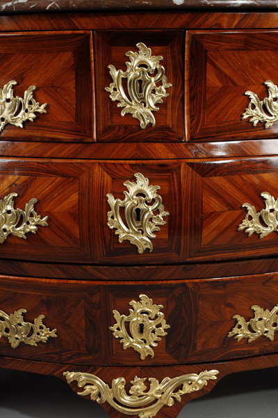 Commode tombeau d'époque Louis XV