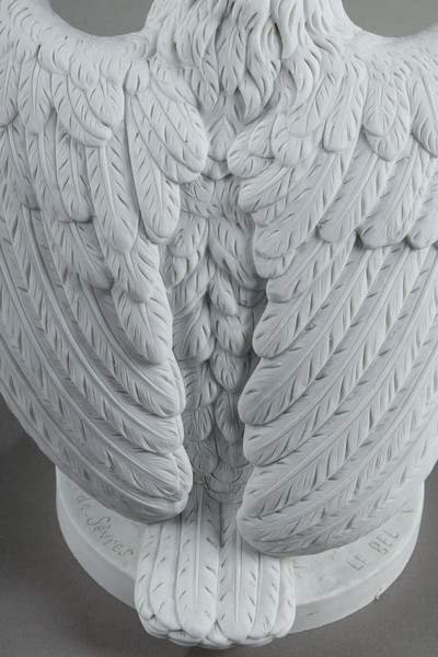 Paar Cookie -Skulpturen, die Napoleon III Eagles repräsentieren