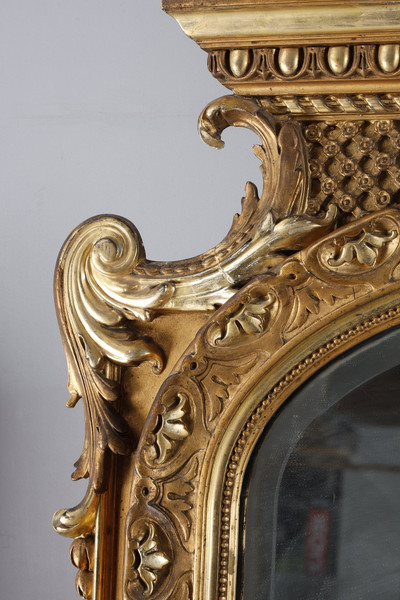 MONUMENTAL MIROIR DE STYLE LOUIS XVI, TRAVAIL D'ÉPOQUE NAPOLÉON III