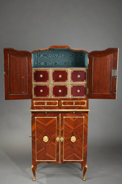 Louis XVI Cabinet