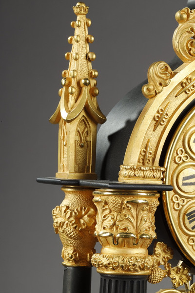 СОБОРНЫЕ ЧАСЫ В НЕОГОТИЧЕСКОМ СТИЛЕ, ПЕРИОД ЛУИ-ФИЛИППА