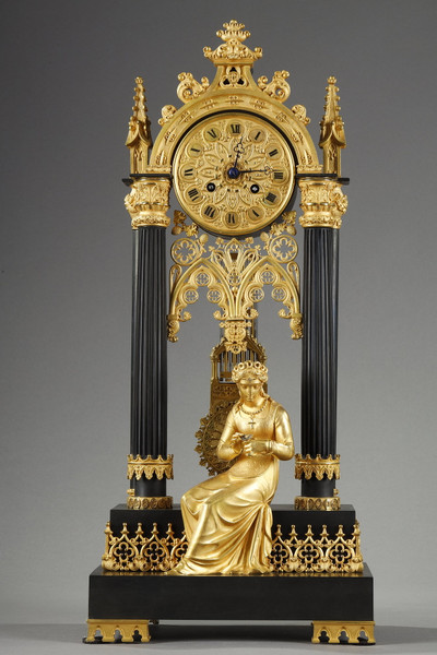 СОБОРНЫЕ ЧАСЫ В НЕОГОТИЧЕСКОМ СТИЛЕ, ПЕРИОД ЛУИ-ФИЛИППА