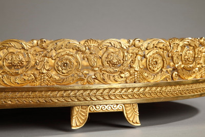 Großes, vergoldetes Bronze-Mittelstück aus der Restaurationszeit