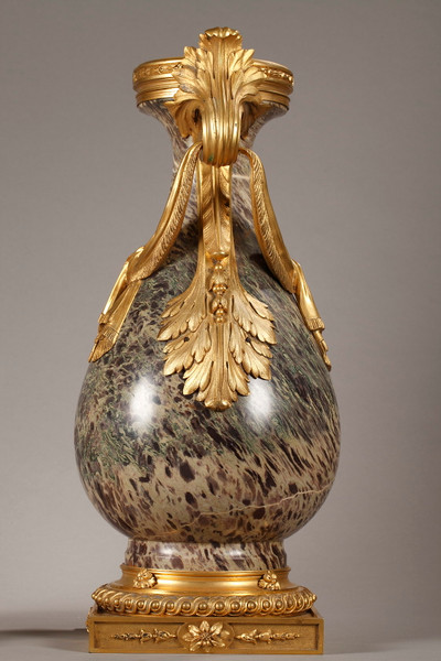 PAIR OF LOUIS XVI STYLE URNS IN RUSSIAN JASPER