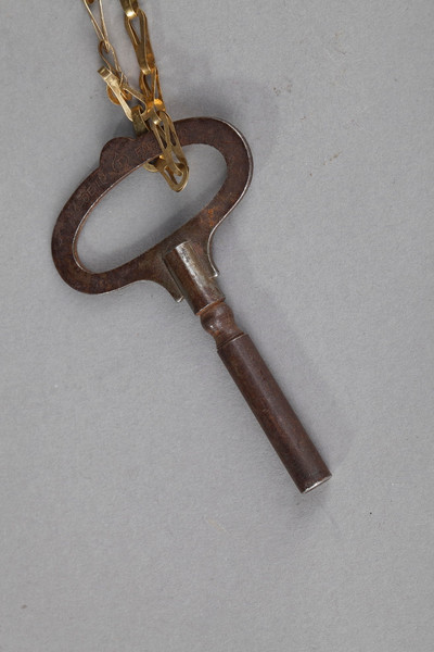 Empire period clock with a putto in a chariot