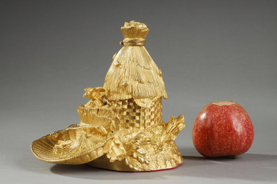 RARE ENCRIER FRANC MACON EN BRONZE DORÉ ET FORME DE RUCHE, XIXE