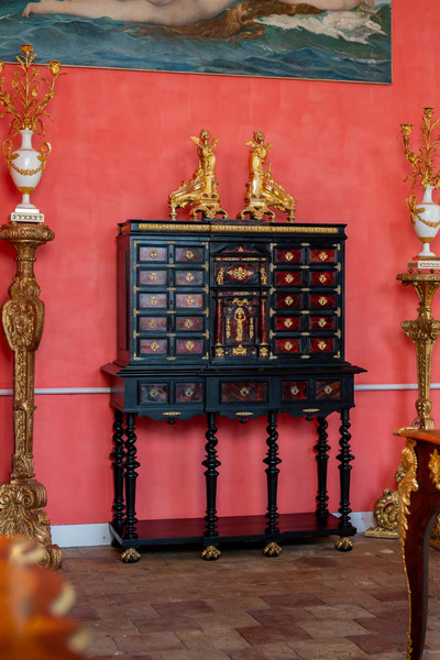 Freestanding cabinet in the style of 17th-century Flemish cabinets