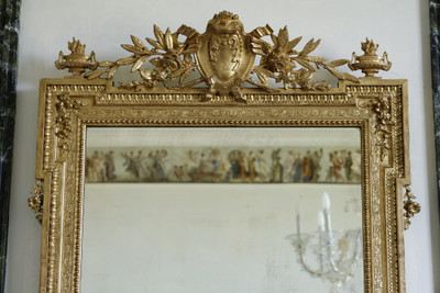 Miroir en bois doré, XIXème siècle