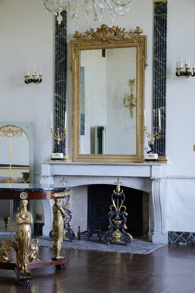 Miroir en bois doré