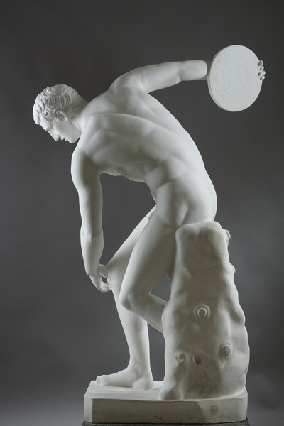 Figure athlétique antique reproduite en plâtre