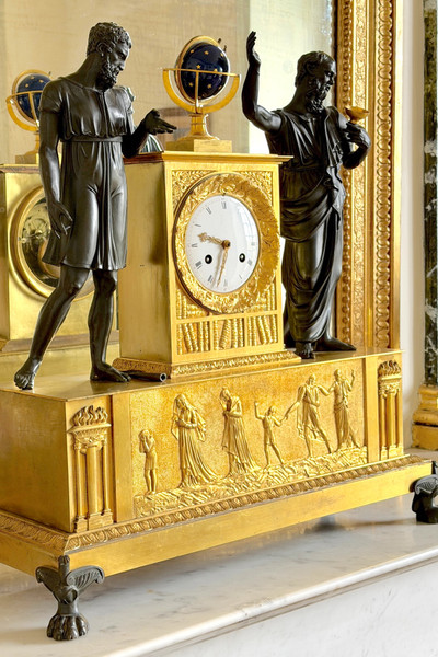 LARGE MANTEL CLOCK SOCRATES DRINKING HENWOOD