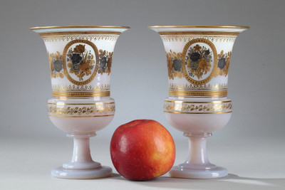 Pair of medici vases in opaline a decor desvignes