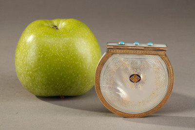 SMALL ANTIQUE PURSE IN MOTHER-OF-PEARL, ENAMEL, VERMEIL AND TURQUOISE, 19TH CENTURY