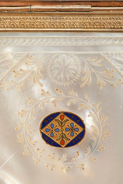 SMALL ANTIQUE PURSE IN MOTHER-OF-PEARL, ENAMEL, VERMEIL AND TURQUOISE, 19TH CENTURY