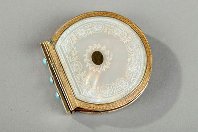 SMALL ANTIQUE PURSE IN MOTHER-OF-PEARL, ENAMEL, VERMEIL AND TURQUOISE, 19TH CENTURY