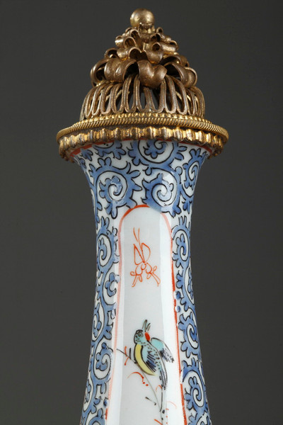 ANTIQUE PERFUME BOTTLE: OPIUM VIAL IN PORCELAIN AND ENAMEL, MANUFACTURE SAMSON