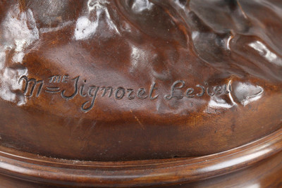 Statue with a foundry mark from AB