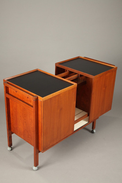 EXTENSIBLE DANISH BAR BY NIELS ERIK GLASDAM JENSEN - Galerie