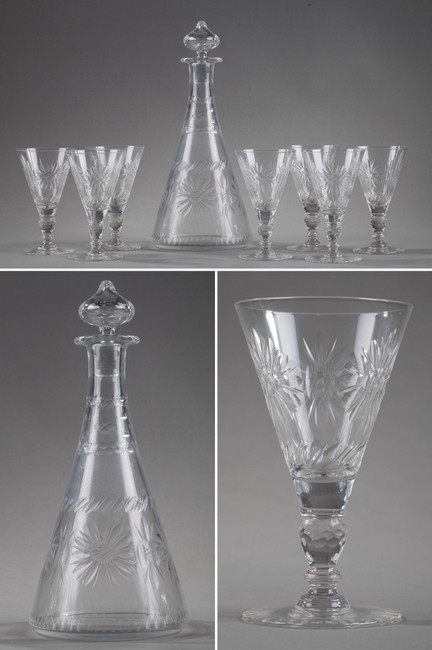 Ensemble de verres à liqueur en cristal et leur carafe