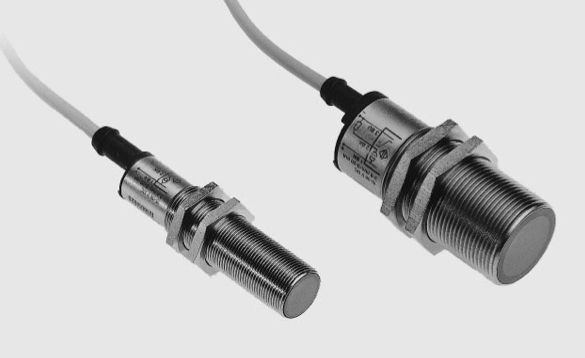Carlo Gavazzi EI1805I020-1 Inductive Proximity Sensor