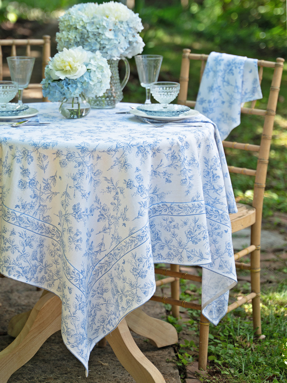 April Cornell Secret Garden Tablecloth - Thumbnail 2