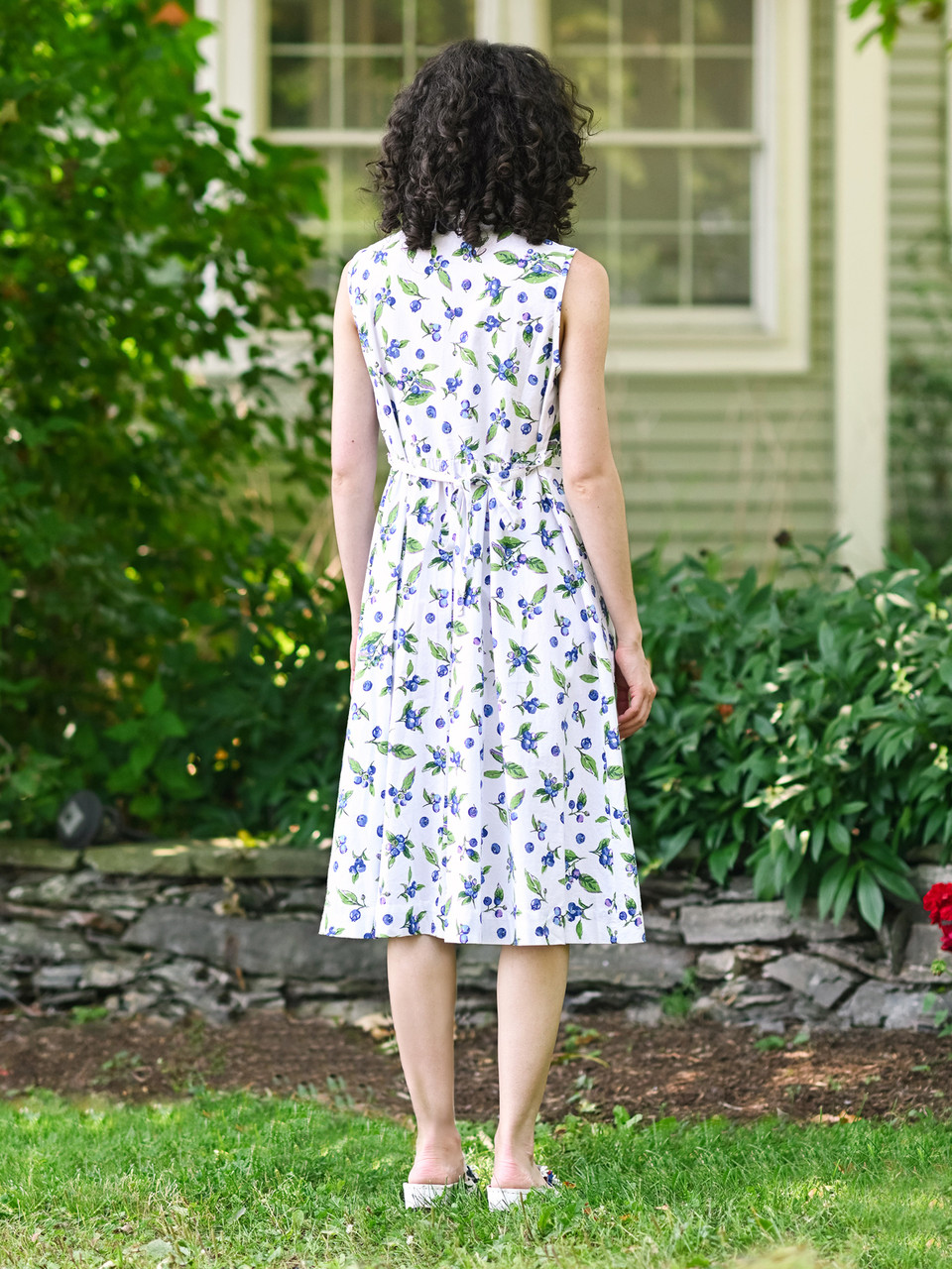 white and blue spring dress Wedtrend Women White and Blue Flower Bridesmaid Dress A-Line Spaghetti Straps Hollow Out Print Wedding Party Dress, White Blue Flower / US26W