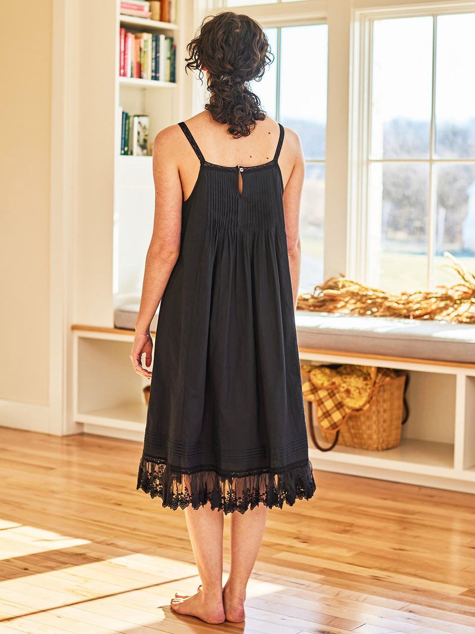 black nightie dress Long Black nightgown with an open back, XL / White