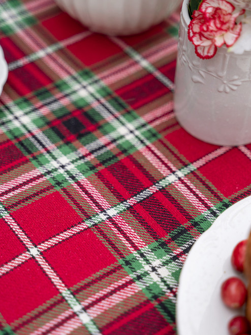 Pollock Tartan Crest Tablecloth
