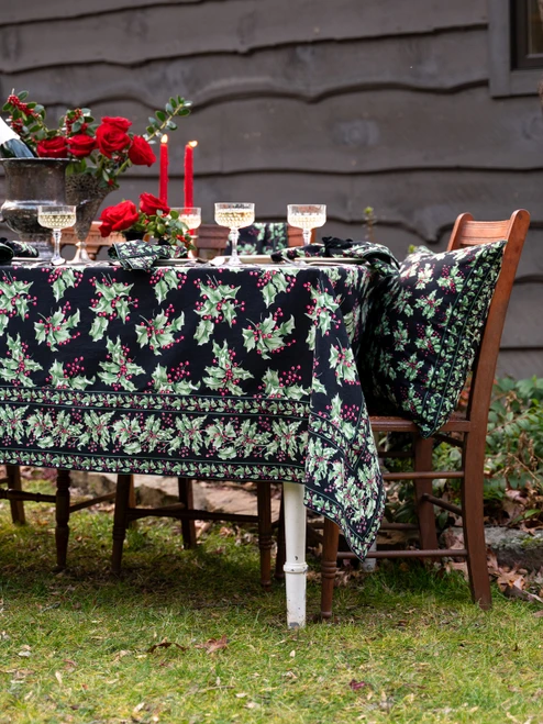 Holly Tablecloth - Black