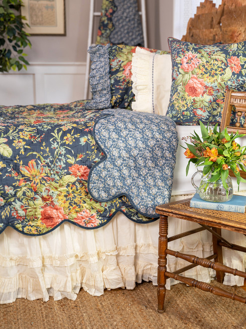 Eternal Rose Quilt - Navy