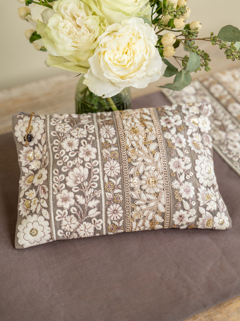 Bel Canto Pouch - Mocha