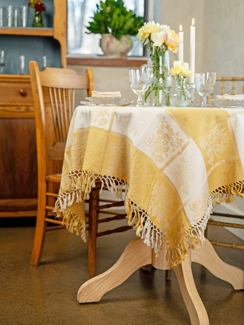 Magnolia Jacquard Tablecloth - Gold