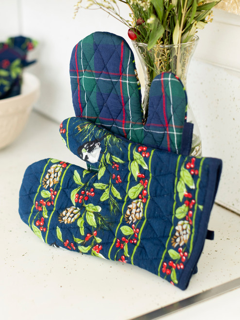 Chickadee Patchwork Oven Mitt Set of 2