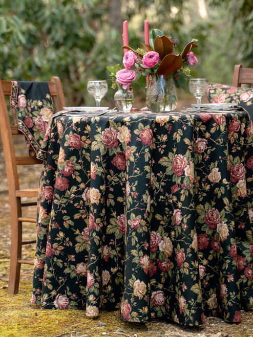 Winter Rose Round Cloth - Black