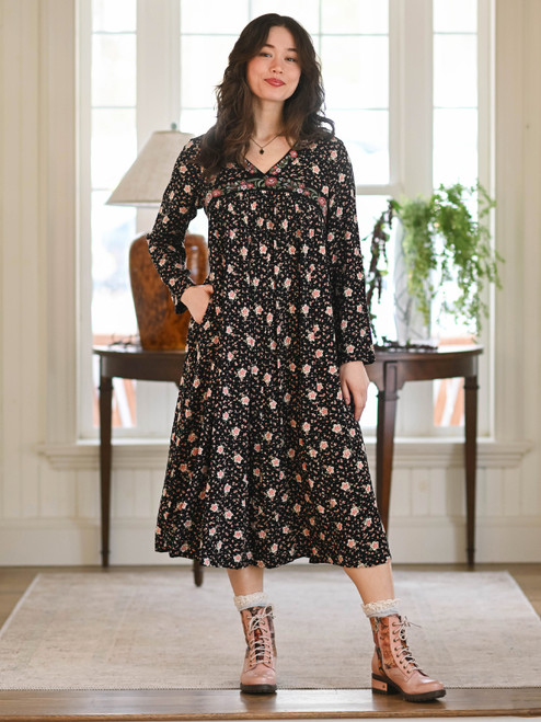 Renaissance Dress - Black