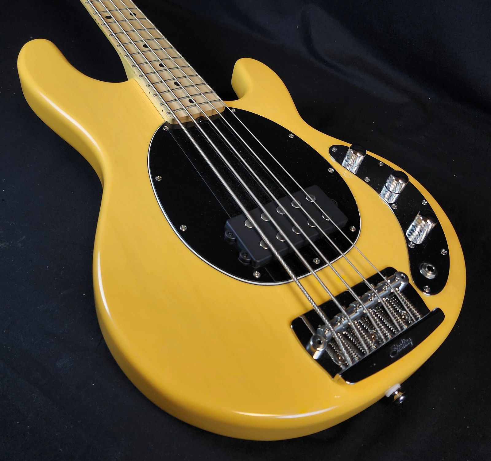 Sterling By Music Man RAY25CA