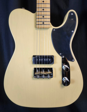 Fender Noventa Telecaster, Maple Fingerboard, Vintage Blonde, W/Deluxe Gig Bag