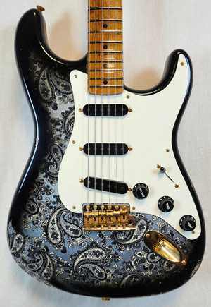 Fender Custom Shop 1957 Stratocaster, Time Machine Series, Heavy Relic, Gold Hardware, Black Paisley, w/HSC Fender Custom Shop 1957 Stratocaster, Time Machine Series, Heavy Relic, Gold Hardware, Black Paisley, w/HSC