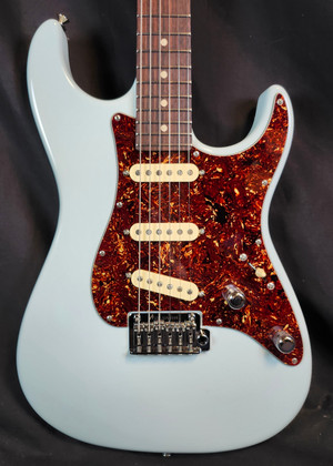Tom Anderson The Classic "S", 60's Vibe Caramel Rosewood Neck,VA7 VA7R VA7+, Sonic Blue Gloss, W/Gig Bag 2025