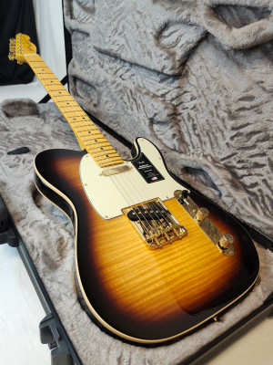Fender 75th Anniversary American Professional Custom Telecaster, Maple FB,  2-Color Sunburst, HSC