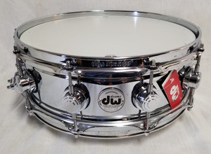 Drum Workshop DW DRVC0514SAC True Sonic 5x14 Chrome over Brass Snare Drum Drum Workshop DW DRVC0514SAC True Sonic 5x14 Chrome over Brass Snare Drum